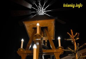 Mehr über den Artikel erfahren Anschieben der Weihnachtspyramide 2024